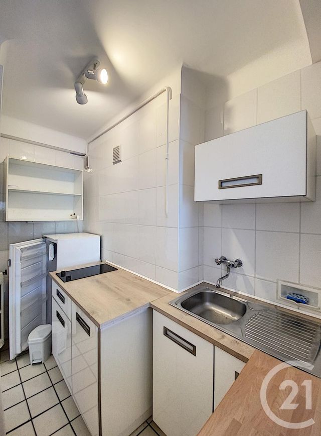 Appartement F1 à vendre - 1 pièce - 35.0 m2 - CANNES - 06 - PROVENCE-ALPES-COTE-D-AZUR - Century 21 Adhère Transactions Appartement F1 à vendre - 1 pièce - 35.0 m2 - CANNES - 06 - PROVENCE-ALPES-COTE-D-AZUR - Century 21 Adhère Transactions