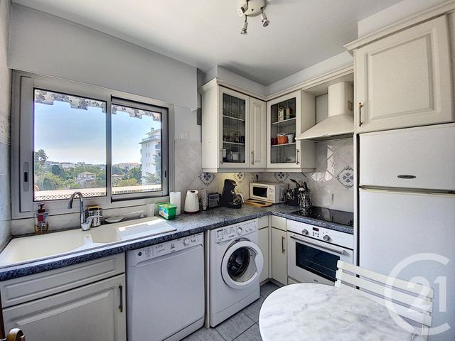 Appartement F2 à vendre - 2 pièces - 46.0 m2 - CANNES - 06 - PROVENCE-ALPES-COTE-D-AZUR - Century 21 Adhère Transactions Appartement F2 à vendre - 2 pièces - 46.0 m2 - CANNES - 06 - PROVENCE-ALPES-COTE-D-AZUR - Century 21 Adhère Transactions