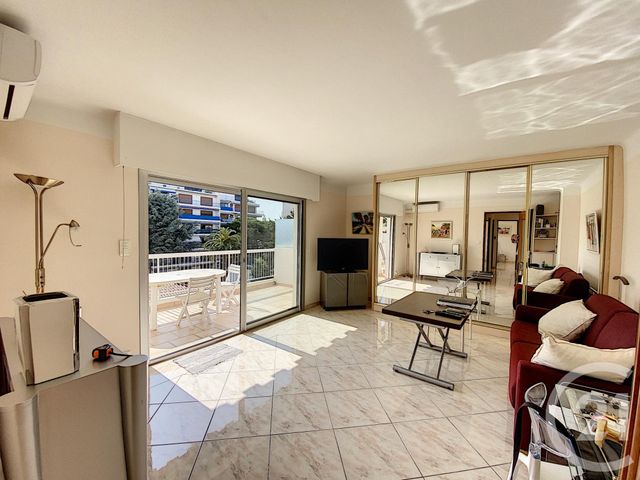 Appartement F2 à vendre - 2 pièces - 46.0 m2 - CANNES - 06 - PROVENCE-ALPES-COTE-D-AZUR - Century 21 Adhère Transactions Appartement F2 à vendre - 2 pièces - 46.0 m2 - CANNES - 06 - PROVENCE-ALPES-COTE-D-AZUR - Century 21 Adhère Transactions