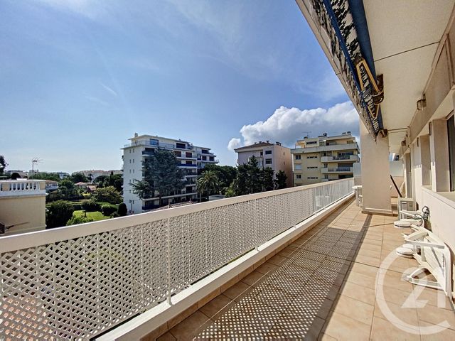 Appartement F2 à vendre - 2 pièces - 46.0 m2 - CANNES - 06 - PROVENCE-ALPES-COTE-D-AZUR - Century 21 Adhère Transactions Appartement F2 à vendre - 2 pièces - 46.0 m2 - CANNES - 06 - PROVENCE-ALPES-COTE-D-AZUR - Century 21 Adhère Transactions