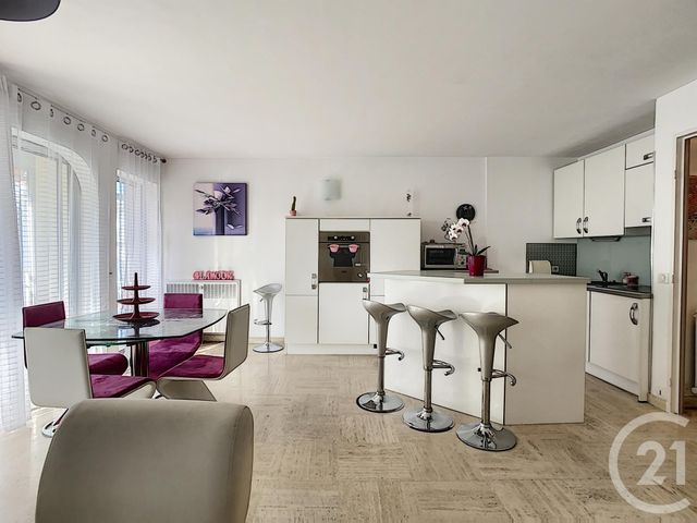 Afficher la photo en grand Appartement F4 à vendre - 4 pièces - 82.0 m2 - CANNES - 06 - PROVENCE-ALPES-COTE-D-AZUR - Century 21 Adhère Transactions