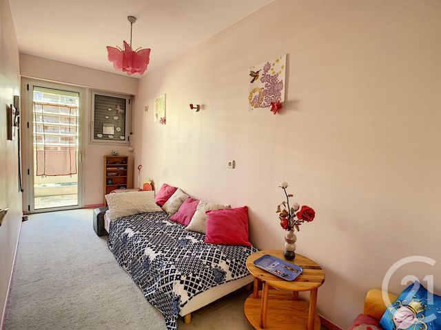 Afficher la photo en grand Appartement F4 à vendre - 4 pièces - 82.0 m2 - CANNES - 06 - PROVENCE-ALPES-COTE-D-AZUR - Century 21 Adhère Transactions