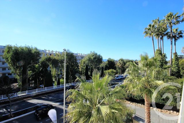 Afficher la photo en grand Appartement F1 à vendre - 1 pièce - 22.22 m2 - CANNES - 06 - PROVENCE-ALPES-COTE-D-AZUR - Century 21 Adhère Transactions