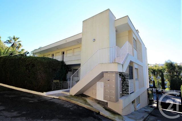 Afficher la photo en grand Appartement F1 à vendre - 1 pièce - 22.22 m2 - CANNES - 06 - PROVENCE-ALPES-COTE-D-AZUR - Century 21 Adhère Transactions