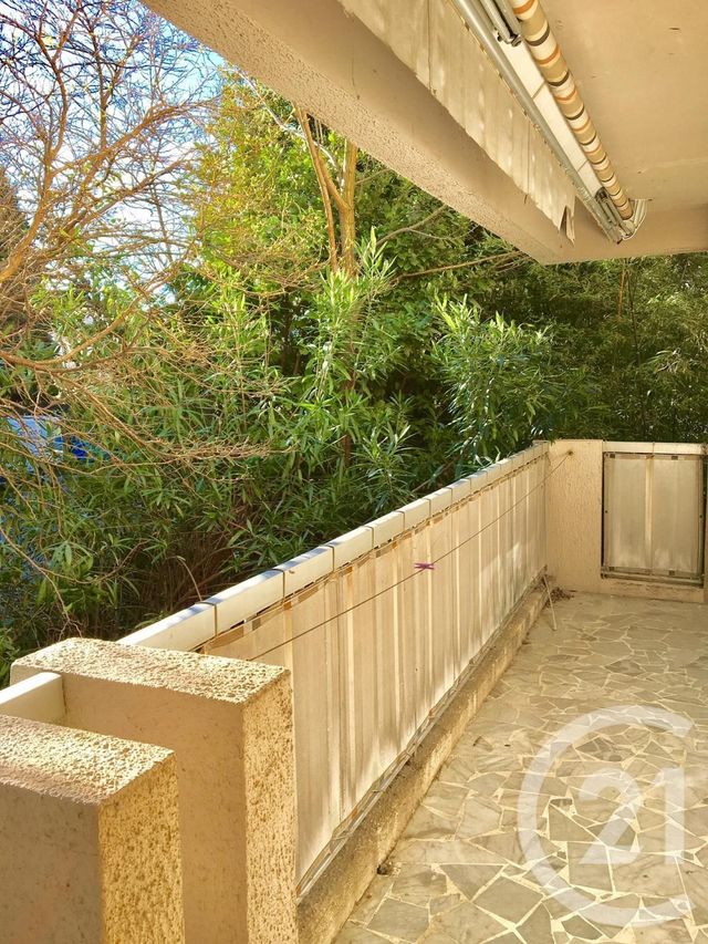 Afficher la photo en grand Appartement F3 à vendre - 3 pièces - 78.0 m2 - CANNES - 06 - PROVENCE-ALPES-COTE-D-AZUR - Century 21 Adhère Transactions