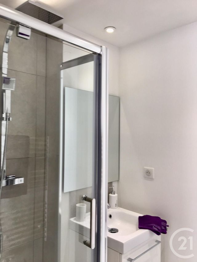 Afficher la photo en grand Appartement F3 à vendre - 3 pièces - 78.0 m2 - CANNES - 06 - PROVENCE-ALPES-COTE-D-AZUR - Century 21 Adhère Transactions