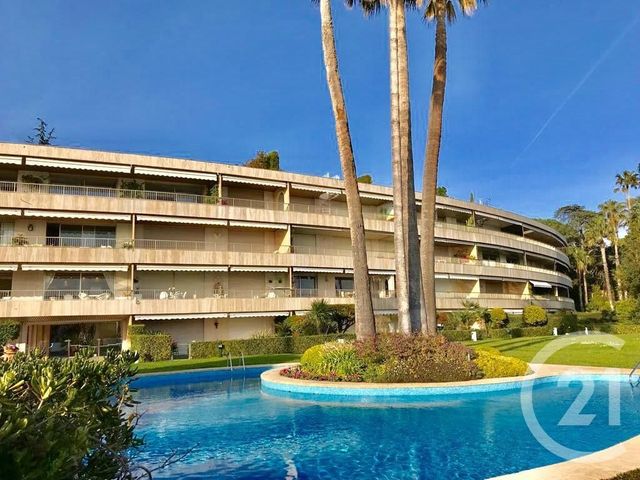 Afficher la photo en grand Appartement F4 à vendre - 4 pièces - 125.0 m2 - CANNES - 06 - PROVENCE-ALPES-COTE-D-AZUR - Century 21 Adhère Transactions