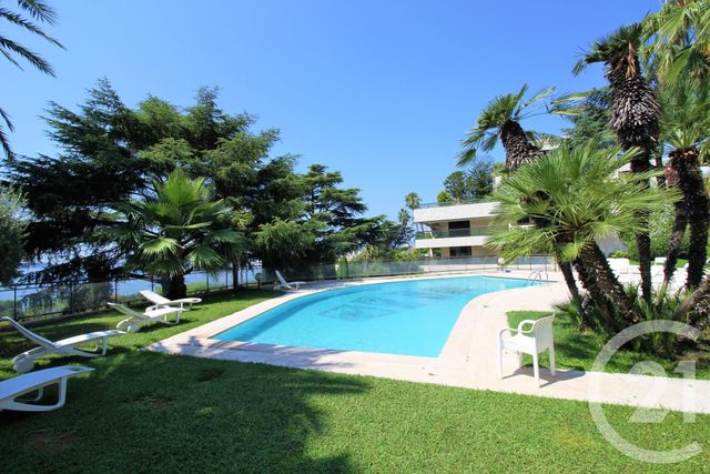 Appartement F5 à vendre - 4 pièces - 136.0 m2 - CANNES - 06 - PROVENCE-ALPES-COTE-D-AZUR - Century 21 Adhère Transactions Appartement F5 à vendre - 4 pièces - 136.0 m2 - CANNES - 06 - PROVENCE-ALPES-COTE-D-AZUR - Century 21 Adhère Transactions
