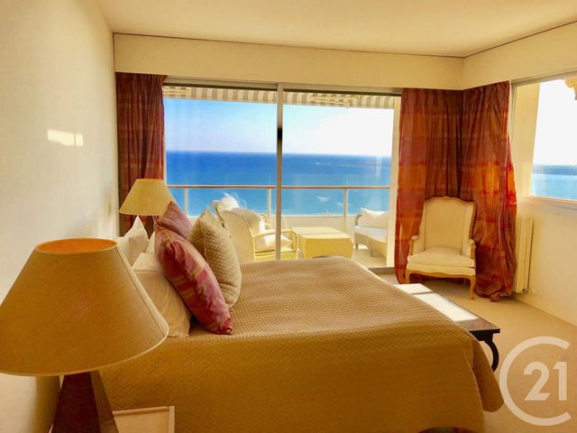 Afficher la photo en grand Appartement F5 à vendre - 5 pièces - 210.0 m2 - CANNES - 06 - PROVENCE-ALPES-COTE-D-AZUR - Century 21 Adhère Transactions