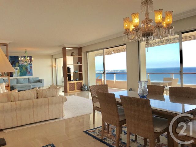 Afficher la photo en grand Appartement F5 à vendre - 5 pièces - 210.0 m2 - CANNES - 06 - PROVENCE-ALPES-COTE-D-AZUR - Century 21 Adhère Transactions