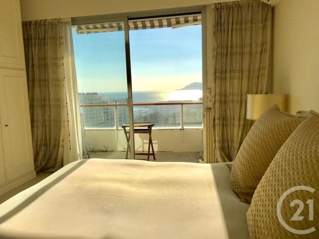 Afficher la photo en grand Appartement F5 à vendre - 5 pièces - 210.0 m2 - CANNES - 06 - PROVENCE-ALPES-COTE-D-AZUR - Century 21 Adhère Transactions