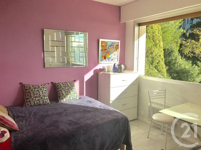 Afficher la photo en grand Appartement F1 à vendre - 1 pièce - 20.0 m2 - CANNES - 06 - PROVENCE-ALPES-COTE-D-AZUR - Century 21 Adhère Transactions