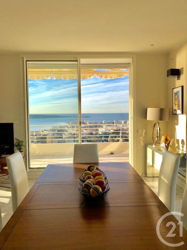 Afficher la photo en grand appartement à vendre - 5 pièces - 170.0 m2 - CANNES - 06 - PROVENCE-ALPES-COTE-D-AZUR - Century 21 Adhère Transactions