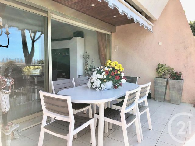 Afficher la photo en grand Appartement F3 à vendre - 3 pièces - 80.0 m2 - CANNES - 06 - PROVENCE-ALPES-COTE-D-AZUR - Century 21 Adhère Transactions