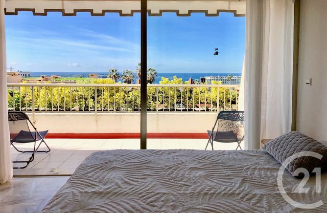 Afficher la photo en grand Appartement F3 à vendre - 3 pièces - 80.0 m2 - CANNES - 06 - PROVENCE-ALPES-COTE-D-AZUR - Century 21 Adhère Transactions