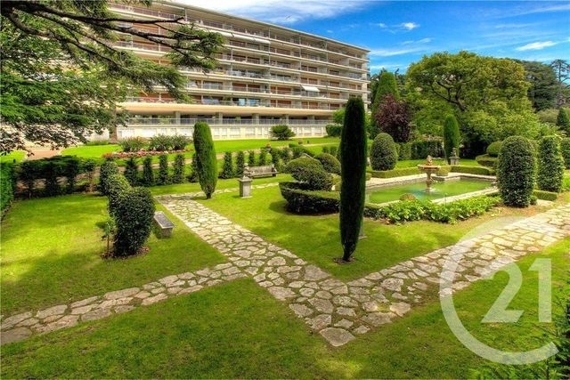 Afficher la photo en grand Appartement F4 à vendre - 4 pièces - 125.0 m2 - CANNES - 06 - PROVENCE-ALPES-COTE-D-AZUR - Century 21 Adhère Transactions