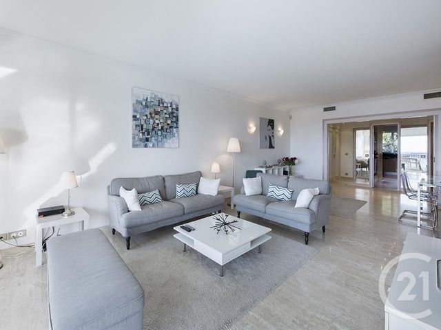 Afficher la photo en grand Appartement F4 à vendre - 4 pièces - 125.0 m2 - CANNES - 06 - PROVENCE-ALPES-COTE-D-AZUR - Century 21 Adhère Transactions