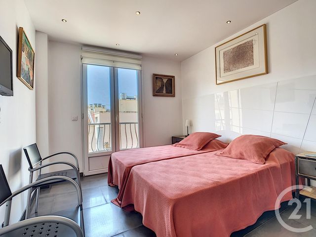 Appartement F4 à vendre - 4 pièces - 90.0 m2 - CANNES - 06 - PROVENCE-ALPES-COTE-D-AZUR - Century 21 Adhère Transactions Appartement F4 à vendre - 4 pièces - 90.0 m2 - CANNES - 06 - PROVENCE-ALPES-COTE-D-AZUR - Century 21 Adhère Transactions