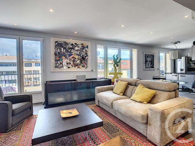 Appartement F4 à vendre - 4 pièces - 90.0 m2 - CANNES - 06 - PROVENCE-ALPES-COTE-D-AZUR - Century 21 Adhère Transactions Appartement F4 à vendre - 4 pièces - 90.0 m2 - CANNES - 06 - PROVENCE-ALPES-COTE-D-AZUR - Century 21 Adhère Transactions