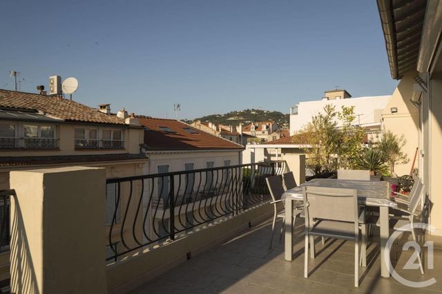 Appartement F4 à vendre - 4 pièces - 90.0 m2 - CANNES - 06 - PROVENCE-ALPES-COTE-D-AZUR - Century 21 Adhère Transactions Appartement F4 à vendre - 4 pièces - 90.0 m2 - CANNES - 06 - PROVENCE-ALPES-COTE-D-AZUR - Century 21 Adhère Transactions