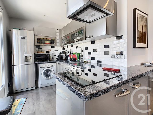 Appartement F4 à vendre - 4 pièces - 90.0 m2 - CANNES - 06 - PROVENCE-ALPES-COTE-D-AZUR - Century 21 Adhère Transactions Appartement F4 à vendre - 4 pièces - 90.0 m2 - CANNES - 06 - PROVENCE-ALPES-COTE-D-AZUR - Century 21 Adhère Transactions