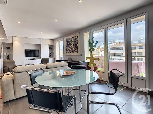 Appartement F4 à vendre - 4 pièces - 90.0 m2 - CANNES - 06 - PROVENCE-ALPES-COTE-D-AZUR - Century 21 Adhère Transactions Appartement F4 à vendre - 4 pièces - 90.0 m2 - CANNES - 06 - PROVENCE-ALPES-COTE-D-AZUR - Century 21 Adhère Transactions