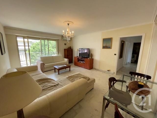 Afficher la photo en grand Appartement F3 à vendre - 3 pièces - 70.82 m2 - CANNES - 06 - PROVENCE-ALPES-COTE-D-AZUR - Century 21 Adhère Transactions