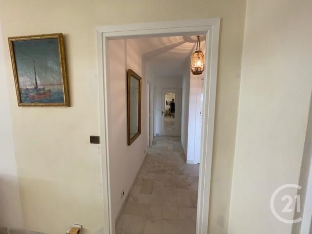 Afficher la photo en grand Appartement F3 à vendre - 3 pièces - 70.82 m2 - CANNES - 06 - PROVENCE-ALPES-COTE-D-AZUR - Century 21 Adhère Transactions