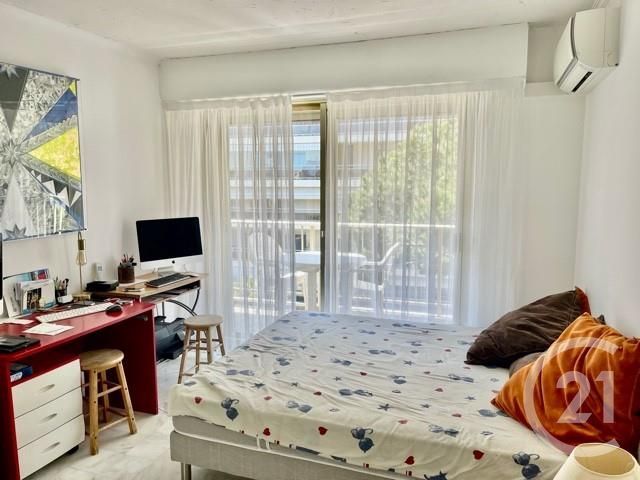 Afficher la photo en grand Appartement F3 à vendre - 3 pièces - 70.82 m2 - CANNES - 06 - PROVENCE-ALPES-COTE-D-AZUR - Century 21 Adhère Transactions