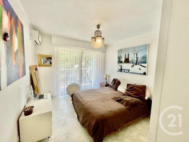 Afficher la photo en grand Appartement F3 à vendre - 3 pièces - 70.82 m2 - CANNES - 06 - PROVENCE-ALPES-COTE-D-AZUR - Century 21 Adhère Transactions