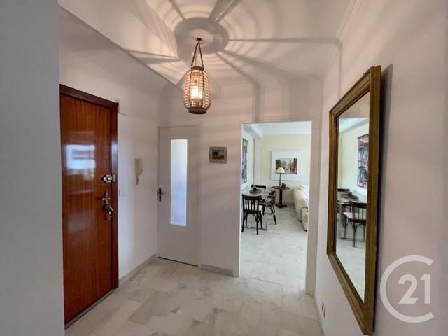 Afficher la photo en grand Appartement F3 à vendre - 3 pièces - 70.82 m2 - CANNES - 06 - PROVENCE-ALPES-COTE-D-AZUR - Century 21 Adhère Transactions