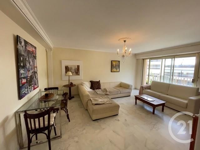 Afficher la photo en grand Appartement F3 à vendre - 3 pièces - 70.82 m2 - CANNES - 06 - PROVENCE-ALPES-COTE-D-AZUR - Century 21 Adhère Transactions