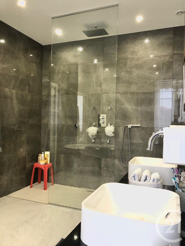 Afficher la photo en grand Appartement F5 à vendre - 5 pièces - 160.0 m2 - CANNES - 06 - PROVENCE-ALPES-COTE-D-AZUR - Century 21 Adhère Transactions
