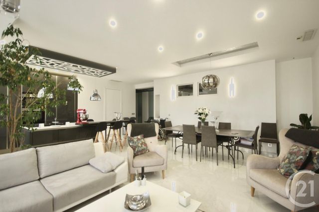 Afficher la photo en grand Appartement F5 à vendre - 5 pièces - 160.0 m2 - CANNES - 06 - PROVENCE-ALPES-COTE-D-AZUR - Century 21 Adhère Transactions