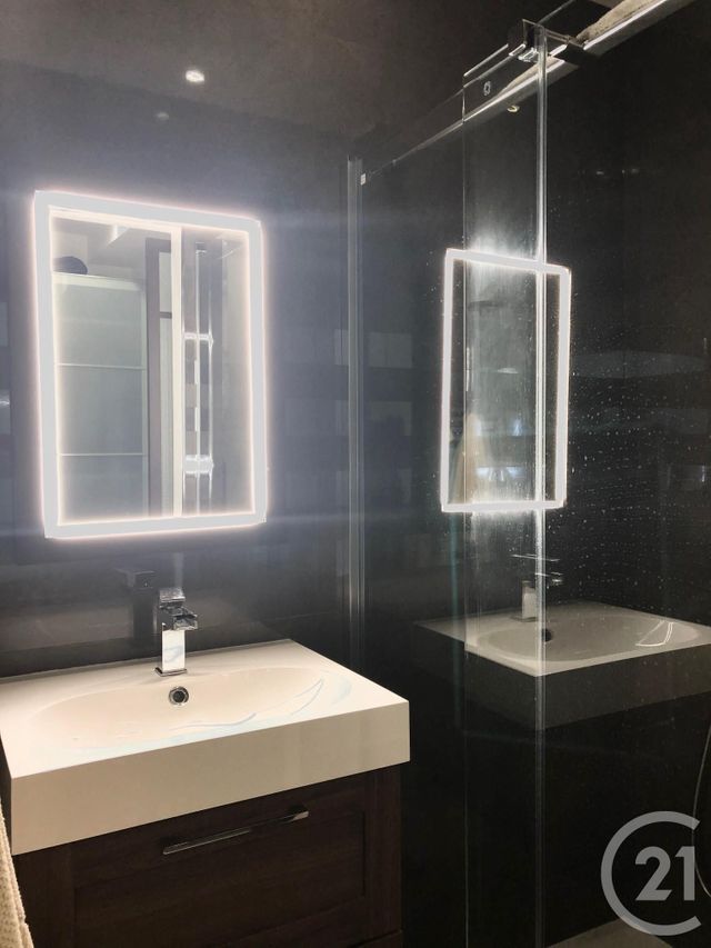 Afficher la photo en grand Appartement F5 à vendre - 5 pièces - 160.0 m2 - CANNES - 06 - PROVENCE-ALPES-COTE-D-AZUR - Century 21 Adhère Transactions