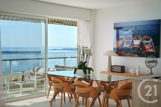 Afficher la photo en grand Appartement F4 à vendre - 4 pièces - 112.0 m2 - CANNES - 06 - PROVENCE-ALPES-COTE-D-AZUR - Century 21 Adhère Transactions