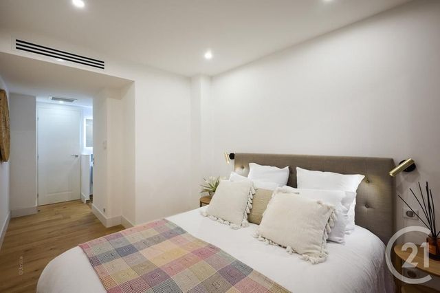 Afficher la photo en grand Appartement F4 à vendre - 4 pièces - 112.0 m2 - CANNES - 06 - PROVENCE-ALPES-COTE-D-AZUR - Century 21 Adhère Transactions