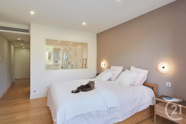 Afficher la photo en grand Appartement F4 à vendre - 4 pièces - 112.0 m2 - CANNES - 06 - PROVENCE-ALPES-COTE-D-AZUR - Century 21 Adhère Transactions