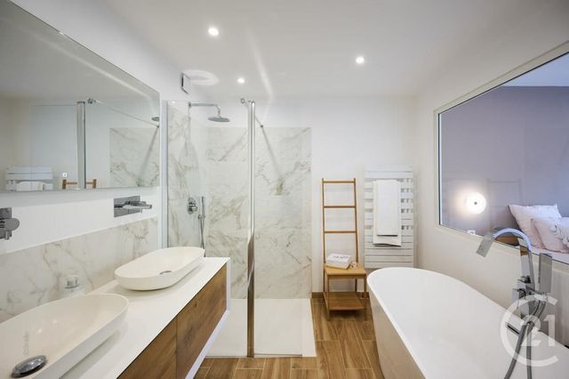Afficher la photo en grand Appartement F4 à vendre - 4 pièces - 112.0 m2 - CANNES - 06 - PROVENCE-ALPES-COTE-D-AZUR - Century 21 Adhère Transactions