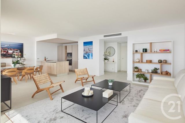 Afficher la photo en grand Appartement F4 à vendre - 4 pièces - 112.0 m2 - CANNES - 06 - PROVENCE-ALPES-COTE-D-AZUR - Century 21 Adhère Transactions