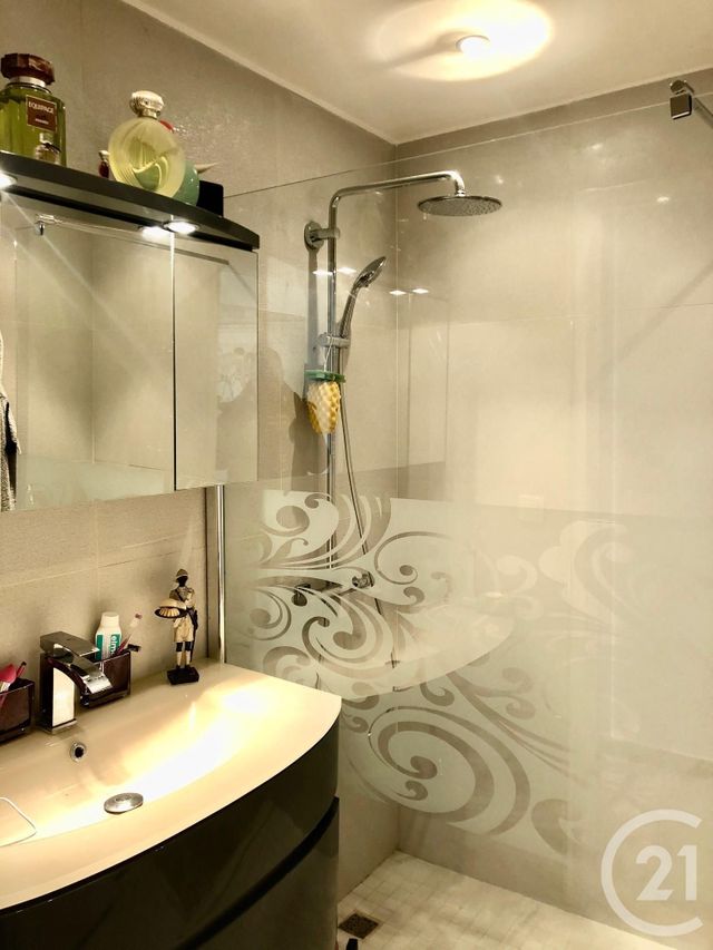 Afficher la photo en grand Appartement F4 à vendre - 4 pièces - 87.15 m2 - CANNES - 06 - PROVENCE-ALPES-COTE-D-AZUR - Century 21 Adhère Transactions
