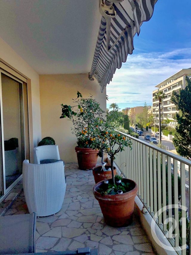 Afficher la photo en grand Appartement F4 à vendre - 4 pièces - 87.15 m2 - CANNES - 06 - PROVENCE-ALPES-COTE-D-AZUR - Century 21 Adhère Transactions