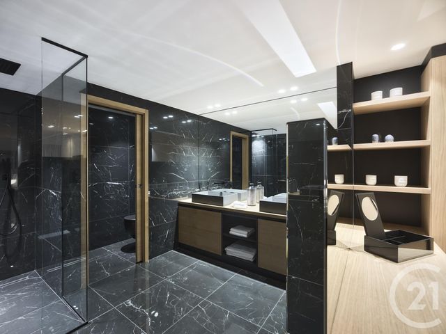 Afficher la photo en grand Appartement F5 à vendre - 5 pièces - 330.0 m2 - CANNES - 06 - PROVENCE-ALPES-COTE-D-AZUR - Century 21 Adhère Transactions