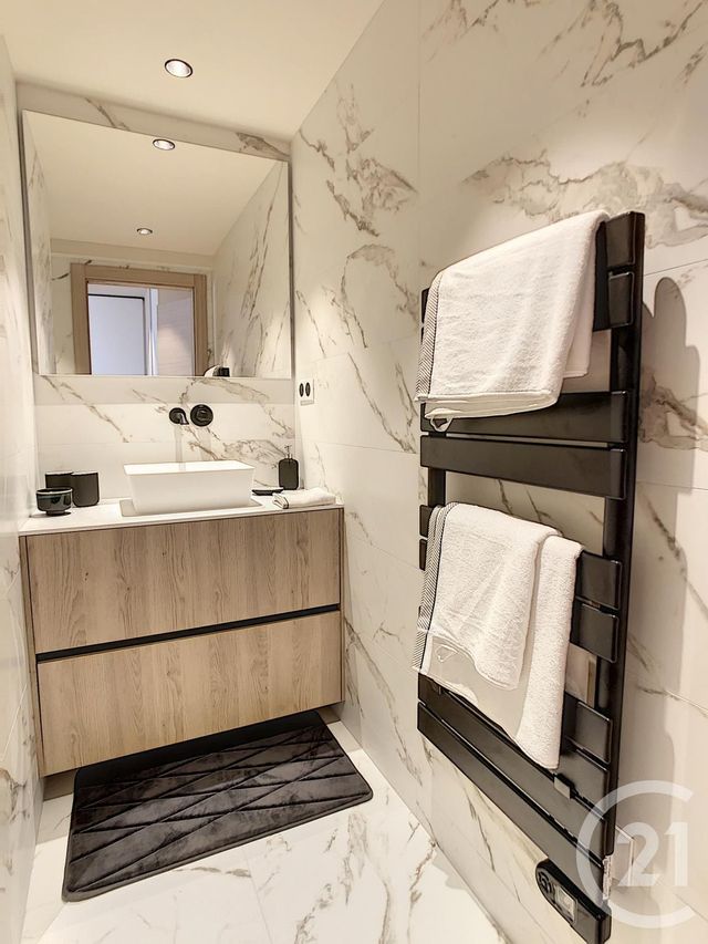 Appartement F4 à vendre - 4 pièces - 115.0 m2 - CANNES - 06 - PROVENCE-ALPES-COTE-D-AZUR - Century 21 Adhère Transactions Appartement F4 à vendre - 4 pièces - 115.0 m2 - CANNES - 06 - PROVENCE-ALPES-COTE-D-AZUR - Century 21 Adhère Transactions