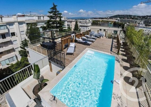 Appartement F4 à vendre - 4 pièces - 115.0 m2 - CANNES - 06 - PROVENCE-ALPES-COTE-D-AZUR - Century 21 Adhère Transactions Appartement F4 à vendre - 4 pièces - 115.0 m2 - CANNES - 06 - PROVENCE-ALPES-COTE-D-AZUR - Century 21 Adhère Transactions