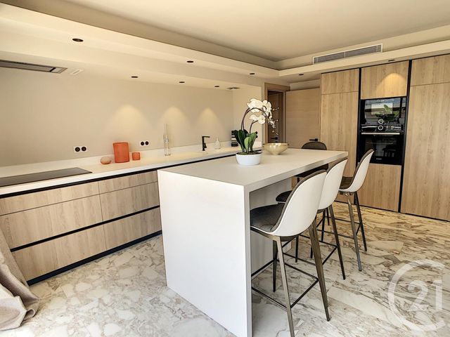 Appartement F4 à vendre - 4 pièces - 115.0 m2 - CANNES - 06 - PROVENCE-ALPES-COTE-D-AZUR - Century 21 Adhère Transactions Appartement F4 à vendre - 4 pièces - 115.0 m2 - CANNES - 06 - PROVENCE-ALPES-COTE-D-AZUR - Century 21 Adhère Transactions