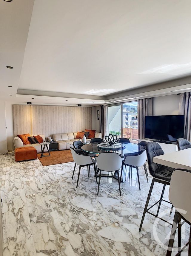 Appartement F4 à vendre - 4 pièces - 115.0 m2 - CANNES - 06 - PROVENCE-ALPES-COTE-D-AZUR - Century 21 Adhère Transactions Appartement F4 à vendre - 4 pièces - 115.0 m2 - CANNES - 06 - PROVENCE-ALPES-COTE-D-AZUR - Century 21 Adhère Transactions