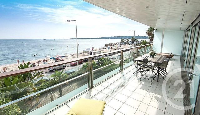 Afficher la photo en grand Appartement F5 à vendre - 5 pièces - 127.0 m2 - CANNES - 06 - PROVENCE-ALPES-COTE-D-AZUR - Century 21 Adhère Transactions