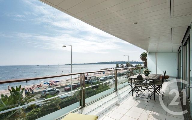 Afficher la photo en grand Appartement F5 à vendre - 5 pièces - 127.0 m2 - CANNES - 06 - PROVENCE-ALPES-COTE-D-AZUR - Century 21 Adhère Transactions