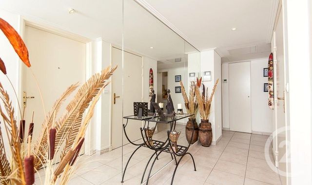 Afficher la photo en grand Appartement F5 à vendre - 5 pièces - 127.0 m2 - CANNES - 06 - PROVENCE-ALPES-COTE-D-AZUR - Century 21 Adhère Transactions